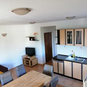 Nada Apartament Trogir